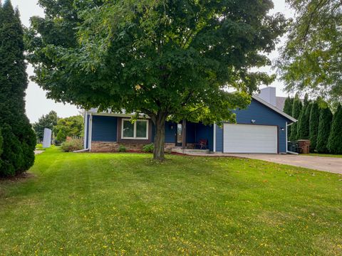 Photo of 3601 15th Ave, South Milwaukee, WI 53172 (MLS # 1938122)