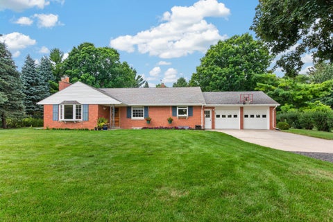 Photo of 5106 Columbia Rd, Cedarburg, WI 53012 (MLS # 1974922)