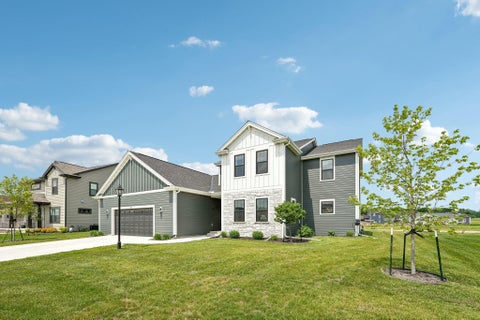 Photo of 9249 S Overlook Way, Franklin, WI 53132 (MLS # 1966904)