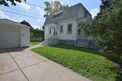 Photo of 5411 W Wells St W, Milwaukee, WI 53208 (MLS # 1978329)