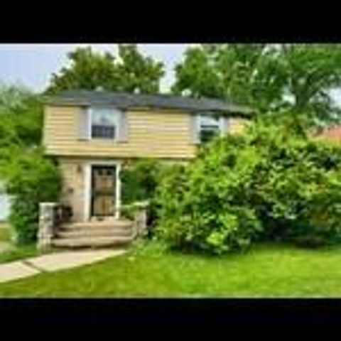 Photo of 5755 N 41st St, Milwaukee, WI 53209 (MLS # 1963558)