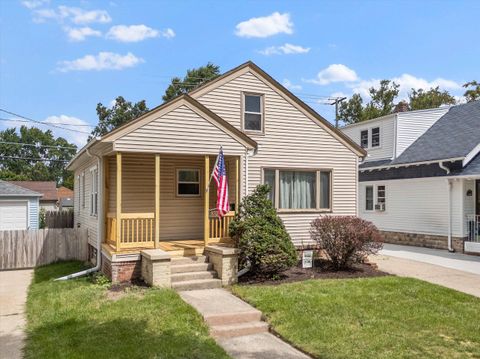 Photo of 8324 W North Ave, Wauwatosa, WI 53213 (MLS # 1932994)