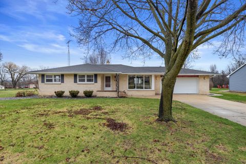 Photo of 8100 S 20th St, Oak Creek, WI 53154 (MLS # 1912291)