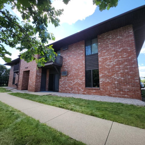 Photo of 2521 Honey Lou Ct, Appleton, WI 54915 (MLS # 1980415)