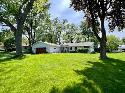 Photo of 2525 Tilton Ln, Brookfield, WI 53045 (MLS # 1963106)