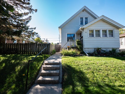 Photo of 2131 S 62nd St, West Allis, WI 53219 (MLS # 1983818)