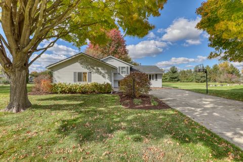 Photo of W355N5745 Lisbon Rd, Lac La Belle, WI 53066 (MLS # 1946667)