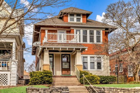 Photo of 2220 E Bennett Ave, Milwaukee, WI 53207 (MLS # 1951507)