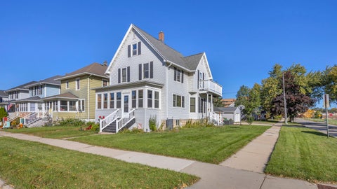 Photo of 421 E 2nd St, Fond Du Lac, WI 54935 (MLS # 1983948)