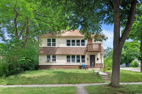 Photo of 5400 N 53rd St, Milwaukee, WI 53218 (MLS # 1970794)