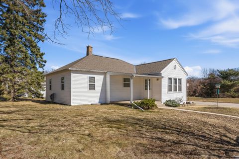 Photo of 3474 E Sivyer Ave, Saint Francis, WI 53235 (MLS # 1953627)