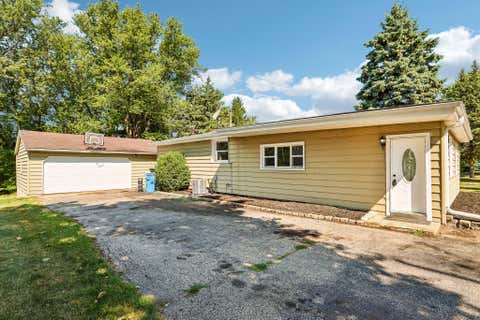 Photo of 1422 N Second St, Watertown, WI 53098 (MLS # 1974156)