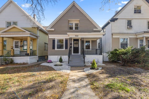 Photo of 2548 S 29th St, Milwaukee, WI 53215 (MLS # 1986837)