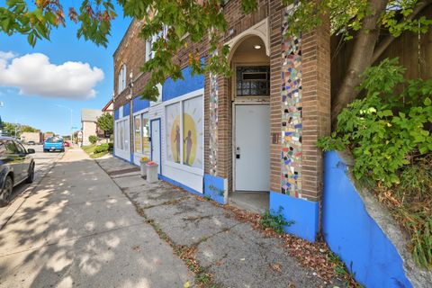 Photo of 2214 W Hopkins St, Milwaukee, WI 53206 (MLS # 1939605)