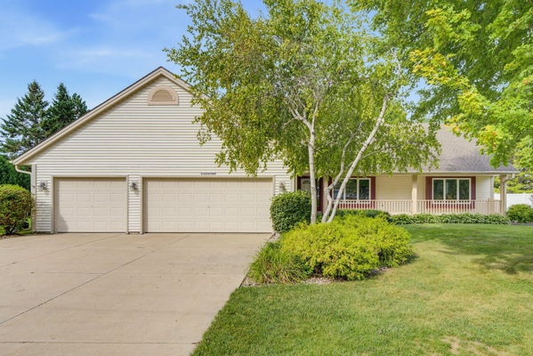 W152S7689 MYSTIC DR, MUSKEGO, WI 53150 - Image f6f8a36b6bb6e263e25a32e408c44bc6/1114203976
