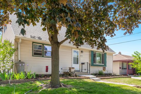 Photo of 9415 W Arthur Ave, West Allis, WI 53227 (MLS # 1964639)