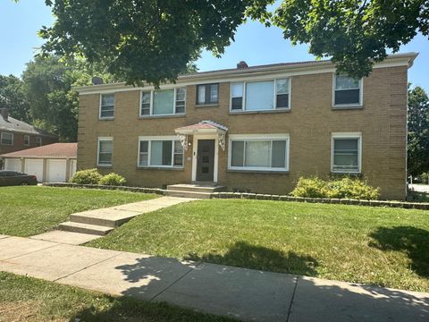 Photo of 2675 N 63rd St, Milwaukee, WI 53213 (MLS # 1951893)