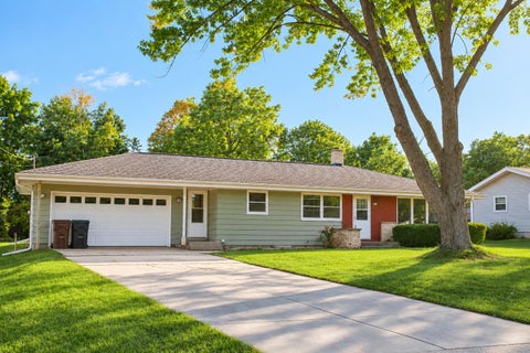 Photo of 707 Emmer Ave, Fredonia, WI 53021 (MLS # 1982524)
