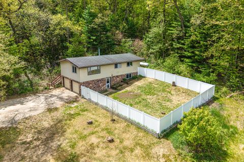 Photo of 16237 Huckleberry Rd, Oakdale, WI 54618 (MLS # 1962774)