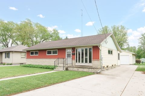 Photo of 105 Clark St, Watertown, WI 53094 (MLS # 1962378)