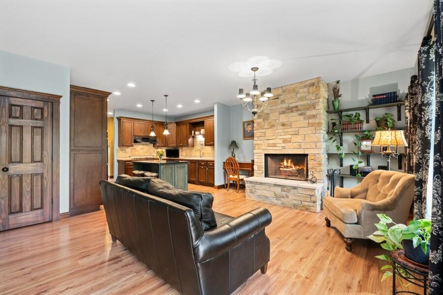 Genoa City, Wisconsin 53128, United States, 2 Bedrooms Bedrooms, ,3 BathroomsBathrooms,Residential,Active,141502