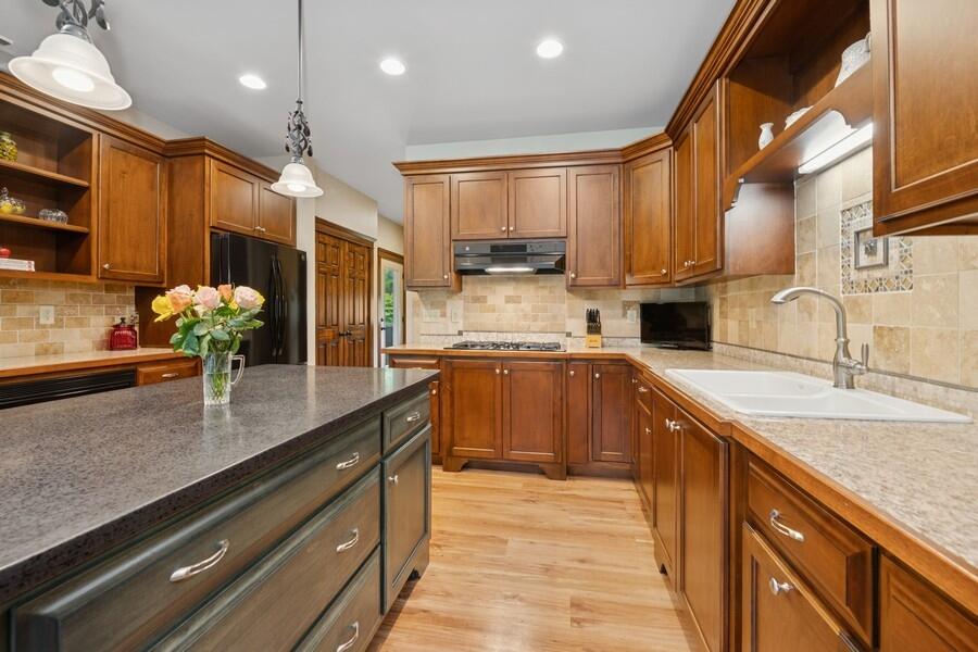 Genoa City, Wisconsin 53128, United States, 2 Bedrooms Bedrooms, ,3 BathroomsBathrooms,Residential,Active,141502