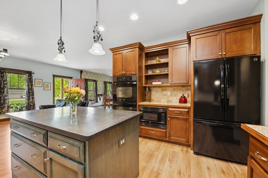 Genoa City, Wisconsin 53128, United States, 2 Bedrooms Bedrooms, ,3 BathroomsBathrooms,Residential,Active,141502