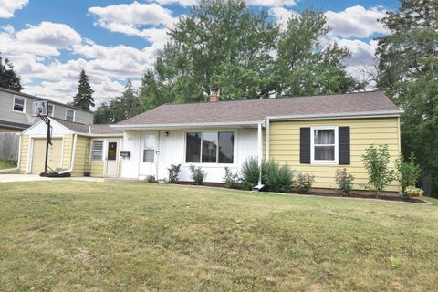 Photo of 4655 N 69th St, Milwaukee, WI 53218 (MLS # 1972985)