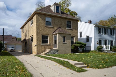 Photo of 3625 S Austin St, Milwaukee, WI 53207 (MLS # 1940313)