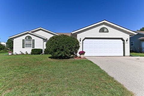 Photo of 1735 Thomas Dr, East Troy, WI 53120 (MLS # 1980401)
