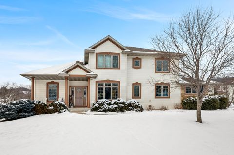 Photo of 2111 Clearwater Dr, Onalaska, WI 54650 (MLS # 1948221)