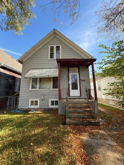 Photo of 2924 N 6th St, Milwaukee, WI 53212 (MLS # 1943882)