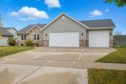 Photo of 1219 Sunflower Dr, West Bend, WI 53090 (MLS # 1939499)
