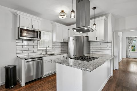 Photo of 2822 S Burrell St, Milwaukee, WI 53207 (MLS # 1964217)