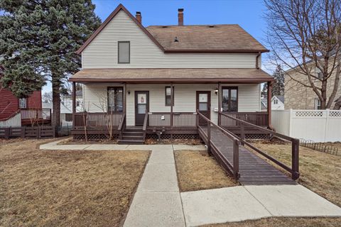 Photo of 2406 5th Ave, South Milwaukee, WI 53172 (MLS # 1906612)