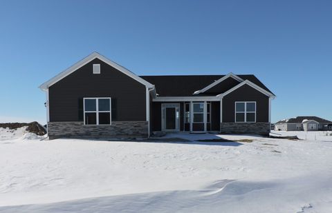 Photo of 402 Manchester Dr, Williams Bay, WI 53191 (MLS # 1950744)