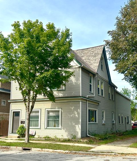 Photo of 930 E Auer Ave, Milwaukee, WI 53212 (MLS # 1937436) Photo of 930 E Auer Ave, Milwaukee, WI 53212 (MLS # 1937436)