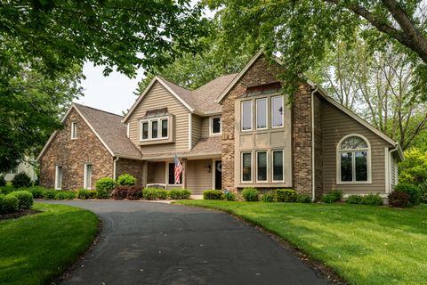 Photo of 4720 Three Meadows Dr, Brookfield, WI 53005 (MLS # 1920754)