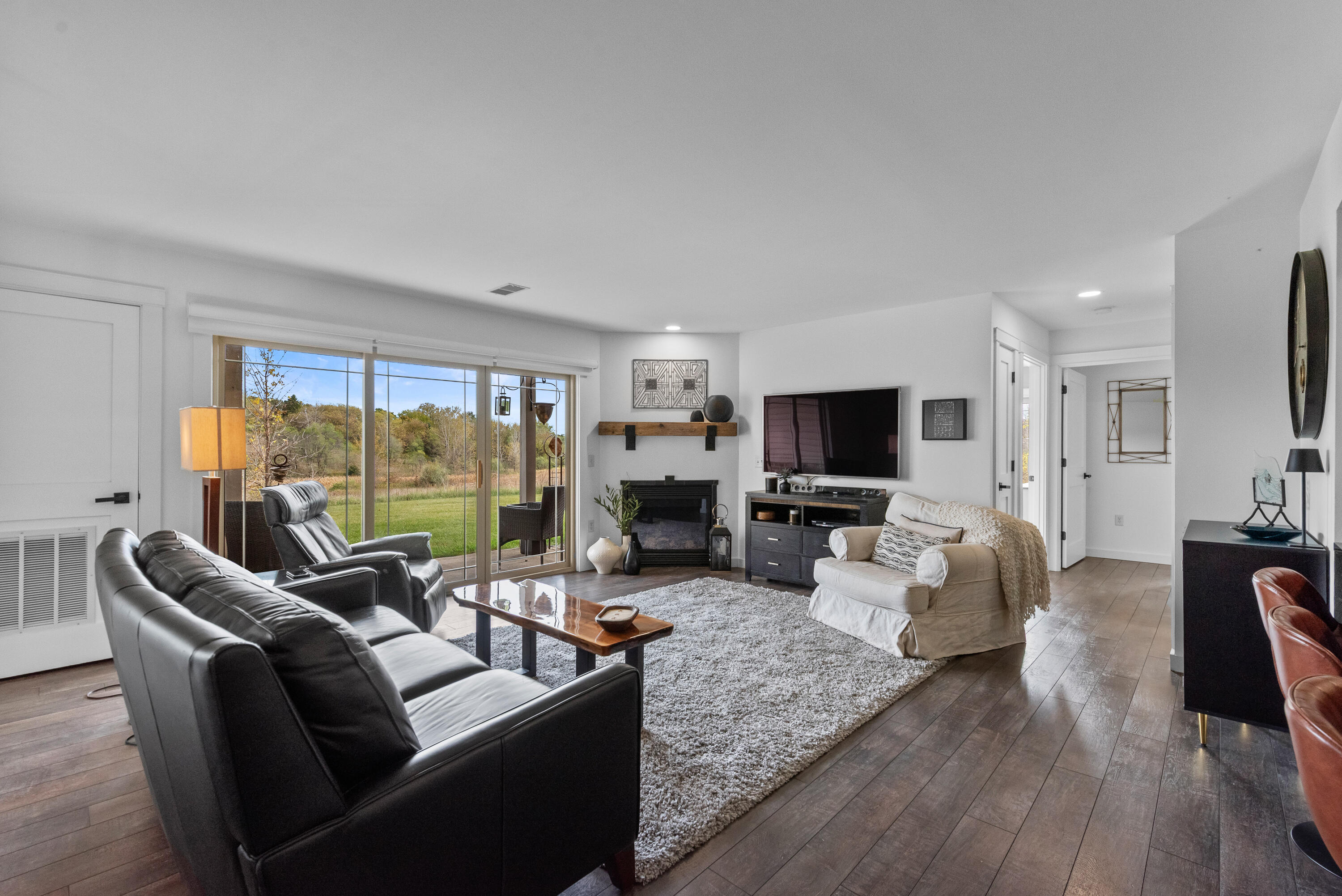 Newburg, Wisconsin 53095, United States, 2 Bedrooms Bedrooms, ,2 BathroomsBathrooms,Residential,Active,235858