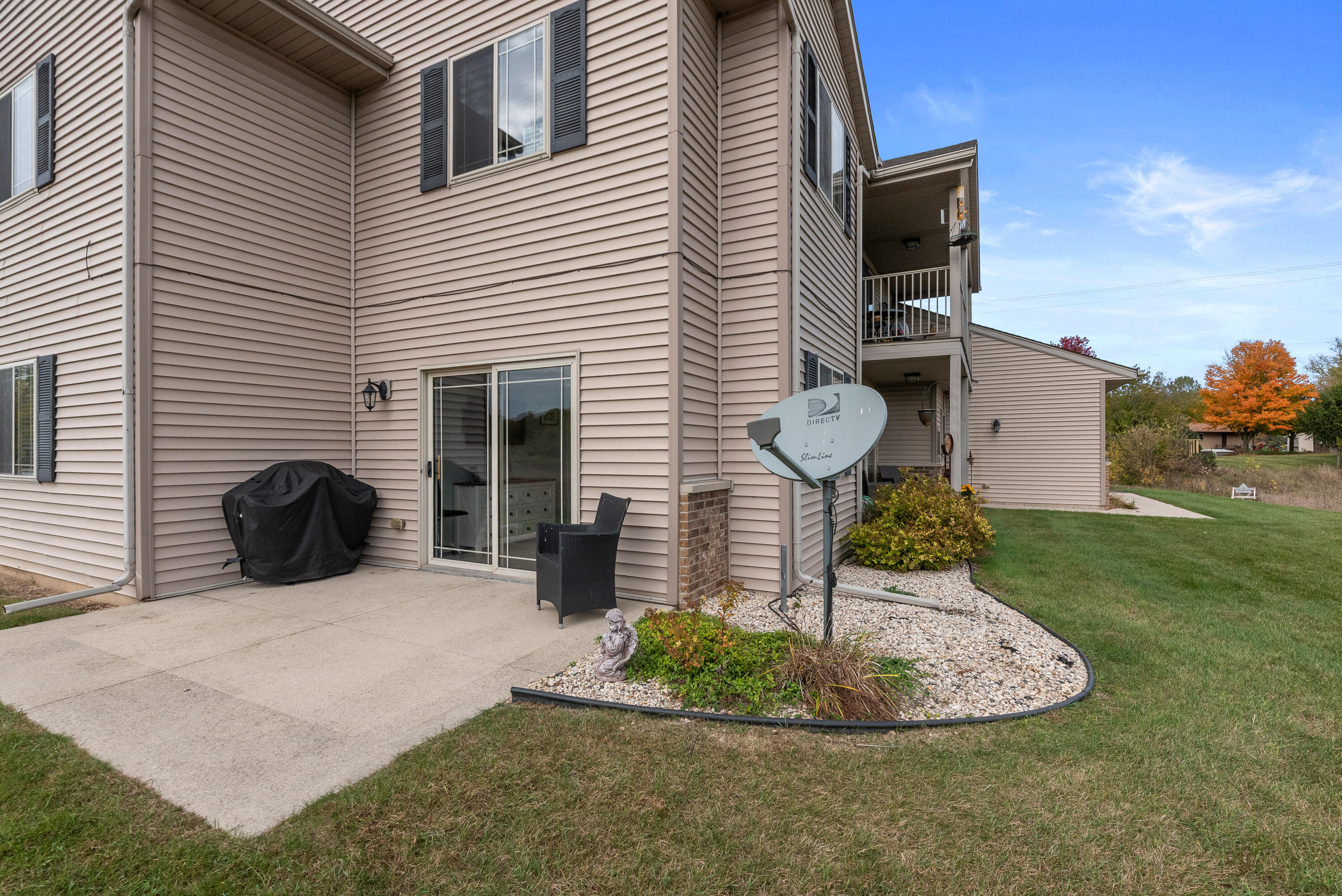 Newburg, Wisconsin 53095, United States, 2 Bedrooms Bedrooms, ,2 BathroomsBathrooms,Residential,Active,235858