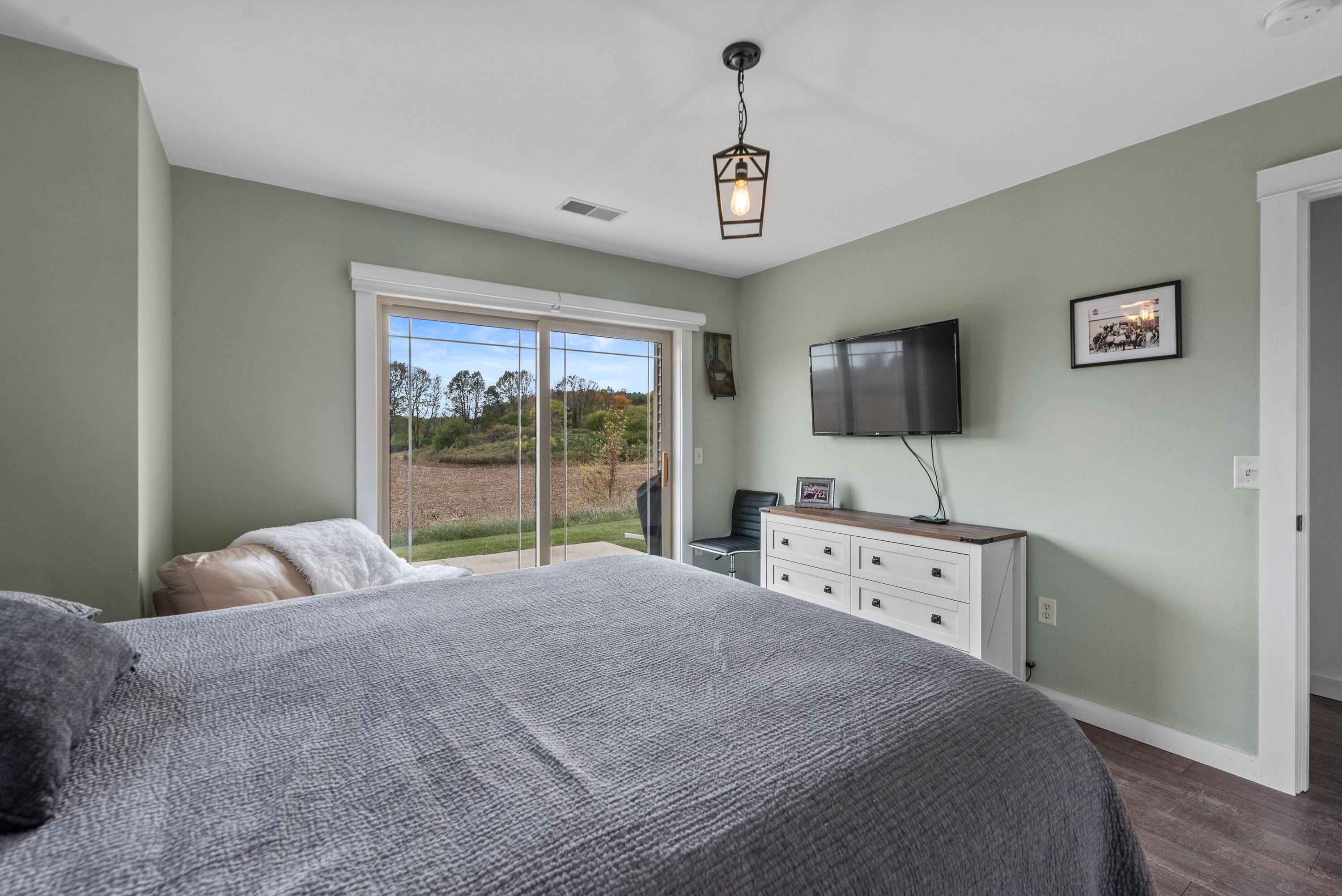 Newburg, Wisconsin 53095, United States, 2 Bedrooms Bedrooms, ,2 BathroomsBathrooms,Residential,Active,235858