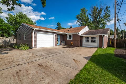 Photo of 2910 Fairchild St E, La Crosse, WI 54601 (MLS # 1970908)