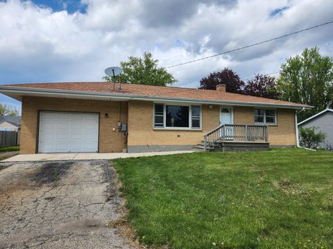 Photo of W1326 HoneySuckle Rd, Bloomfield, WI 53128 (MLS # 1962847)