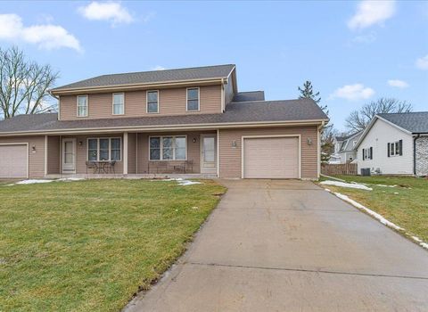 Photo of 418 Keno Cir, Horicon, WI 53032 (MLS # 1949903)