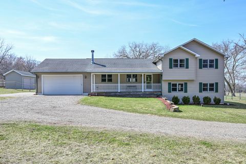 Photo of 2855 North Shore Dr, Delavan, WI 53115 (MLS # 1957888)