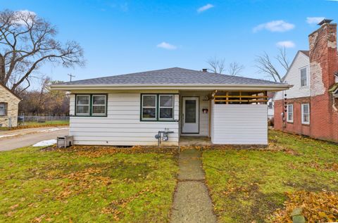 Photo of 5282 N 53rd St, Milwaukee, WI 53218 (MLS # 1945831)