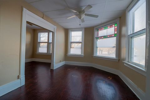 Photo of 1801 W Meinecke Ave, Milwaukee, WI 53206 (MLS # 1946862)