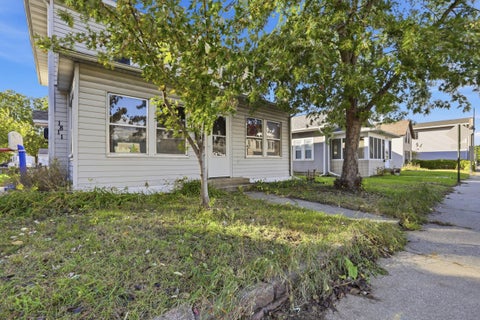 Photo of 1811 George St, La Crosse, WI 54603 (MLS # 1985226)