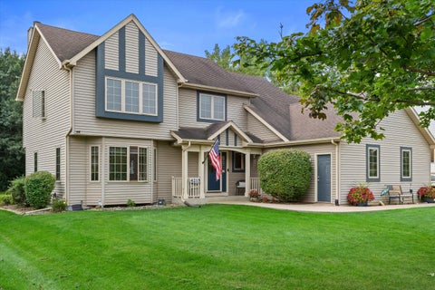 Photo of 4215 114th St, Pleasant Prairie, WI 53158 (MLS # 1982464)