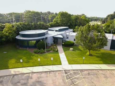 Photo of 8500 Green Bay Rd, Pleasant Prairie, WI 53158 (MLS # 1947423)